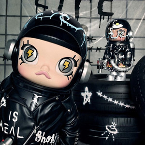 MOLLY MEGA SPACE 400%1000% Trevor Andrew 2.0 Muñeca de Moda Adorable, Adornos Decorativos, Regalo Sorpresa - Product Image 2