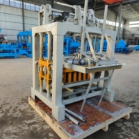 Prix d'usine Petite machine de fabrication de briques portable à vendre Machine de fabrication de briques de ciment manuelle Machine de moulage de blocs de béton