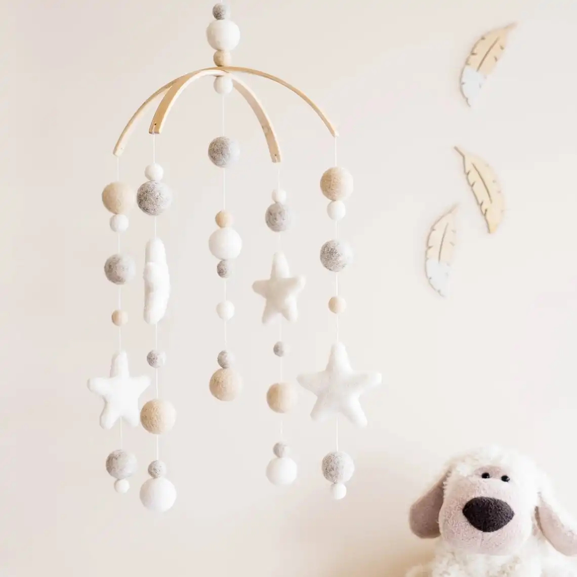 Presente do chuveiro de bebê decoração do berçário de madeira nórdica quadro arco de feltro de lã bola pendurado diy kit de móveis do bebê e berço móvel