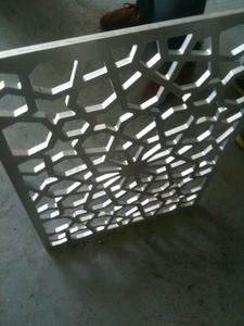 Décoration architecturale en métal, placage d'aluminium sculpté sur mesure - Product Image 4