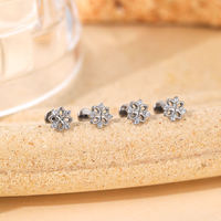 Perhiasan Tubuh JiaXin ASTM-F136 G23 Titanium Threadless Push Pin Labret Stud Medusa Forward Helix Lobe Flower Cubic Zirconia 16G