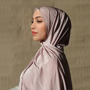 2023新しいサテンジャージーヒジャーブソフトイスラム教徒ヒジャーブパーソナライズされたスカーフベルギーの女性のショール