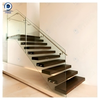 Escalier personnalisé Prima pour villa, escalier droit intérieur en verre trempé flottant avec rampe en métal, garde-corps en verre