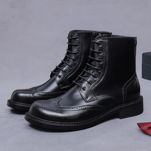 Botas cortas de negocios de alta gama, de cuero genuino, estilo británico retro, con brocado grabado y suela gruesa. - Product Image 2