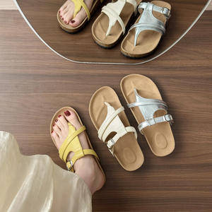 Nouvelles sandales plates de style <span class=keywords><strong>Birkenstock</strong></span> pour femmes 2026 |   Sandales romaines décontractées d'été à talon plat et boucle d'orteil, style rétro et tendance - Product Image 3