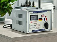 Stabilisateur de tension AC TND-2000VA/2KVA Entrée 40V-120V 140V-240V Sortie 110V/220V pour Bureau/Maison