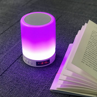 Draagbare Muziek Nachtlamp V4.2 Speaker met Wifi-verbinding, Wekker en LCD-scherm