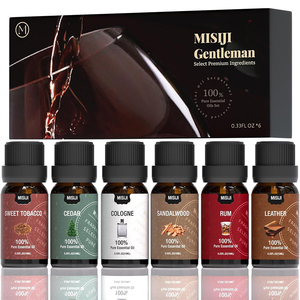 Set de 6 Aceites Esenciales Amaderados Naturales para Caballero, 10ml cada, con fragancias de Tabaco Dulce, Cedro, Colonia, Sándalo, Ron y Cuero, para Difusor, Fragancia Masculina - Product Image 1
