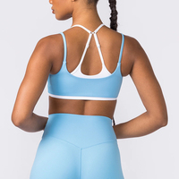 Soutien-gorge de sport 2026 personnalisé avec logo, pour femme, coupe ajustée, double couche, bretelles contrastées, bretelles halter, séchage rapide, doux, léger et respirant