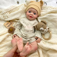 Poupée Reborn en Silicone Souple de 18 Pouces, Corps Entier, Yeux Scintillants, Bébé Garçon Nouveau-né, Tient une Vraie Sucette, Collection d'Artistes