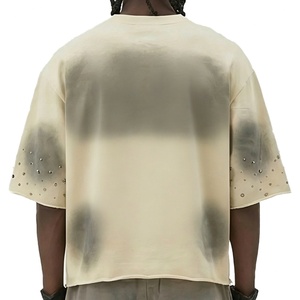 T-shirt Streetwear Oversize Personnalisé à Ourlet Brut, Esthétique Grunge, avec Applique Ornée de Strass et Pigments Pulvérisés à l'Aérographe, Vente en Gros - Product Image 2