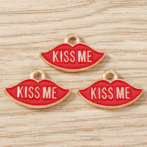WENY Paquete de 10 Colgantes Personalizados Nuevos para Pulsera, Colgante con Diseño de Labios <span class=keywords><strong>KISSME</strong></span> - Product Image 6
