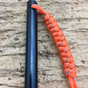 Kit de tige d'allumage en alliage premium avec allumeur métallique et cordon réfléchissant pour le camping en extérieur et les situations d'urgence - Product Image 2