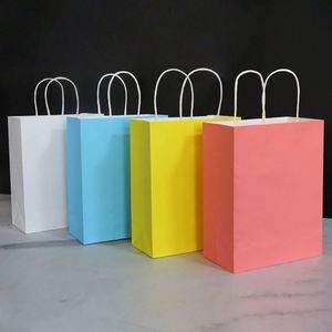 Bolsas de Regalo de Papel Kraft Personalizadas, Económicas y Listas para Enviar, en Blanco, Negro, Marrón, Rojo, Verde y Azul, con Asas Retorcidas - Product Image 4