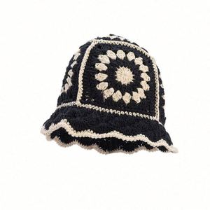 Gorro de Punto Personalizado Hecho a Mano, Estilo Bohemia, de Lujo, con Flores Caladas, Diseño de Copo de Nieve, para Invierno, con Borde Corto - Product Image 1