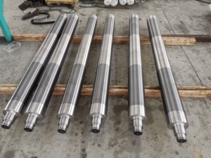 Custom forging steel support <b>roller</b> shaft main drive <b>large</b> main shaft long shaft - Product Image 5