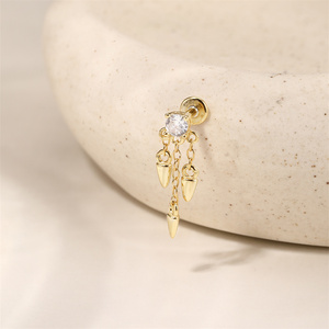 Pendiente de Plata de Ley S925 Chapado en Oro Premium con Circonita Cúbica de Base Plana, Joyería Fina Minimalista para Cartílago para Mujer - Product Image 3