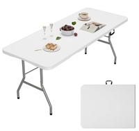 Nouveau style populaire meilleur choix table pliante en plastique de 6 pieds avec dessus en HDPE solide et pied de table pour une utilisation en plein air dans les hôtels
