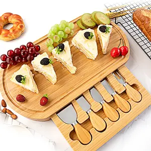 竹チーズボードとナイフセットサービングトレイスライドアウト引き出しチーズまな板シャルキュトリカトラリーナイフセット