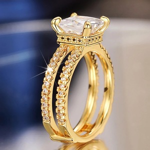 Anello a doppio strato con corona per donna, taglio quadrato, stile principessa, scintillante, con quattro punte, idea regalo. - Product Image 1
