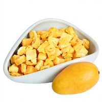 Dés de mangue sucrée lyophilisés Halal, conservés à l'eau, en vrac, pour lait, yaourt, céréales, bol de petit-déjeuner, faible MOQ, personnalisable, végétalien
