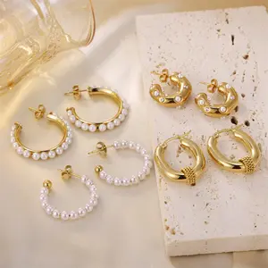 Wholesale Gold Plated Small Pearl Hoop Earrings Stainless Steel CC Shaped Geometric Earrings Jewelry Factory Price