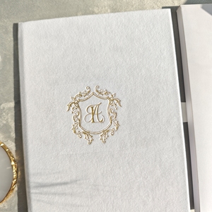 Invitation de mariage vintage élégante et luxueuse, couverture rigide, monogramme, papier velours blanc, invitations imprimables - Product Image 5