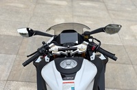 Moto sportive CFMOTO 750SR-S d'occasion, 749 cm³, refroidissement liquide, quatre cylindres en ligne, 4 temps, démarrage électrique, Supersport, norme Euro 5