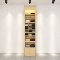 Vitrine haute et étroite en bois avec étagères ouvertes, grille cubique, rangement inférieur et éclairage LED pour usage commercial