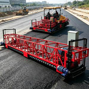 Équipement de pavage automatique d'asphalte routier multifonctionnel, machine de nivellement du béton avec vibrateur pour la construction routière - Product Image 1