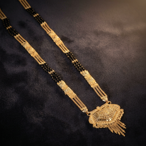 Mangalsutra plaqué or 24 carats, bijoux de mariage, bijoux traditionnels, pendentif Mangalsutra pour femmes, plaqué or, or laminé - Product Image 1