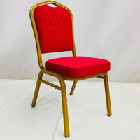 Chaises de salle à manger d'hôtel empilables portables en acier inoxydable faites à la main avec coussin en mousse haute densité pour les banquets de mariage