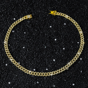 สร้อยคอแฟชั่นผู้ชายแบบโซ่คิวบันหนาประดับเพชรทรงเรขาคณิตแบบเรียบง่ายทำมือใหม่ ขายส่งเครื่องประดับแฟชั่น - Product Image 5