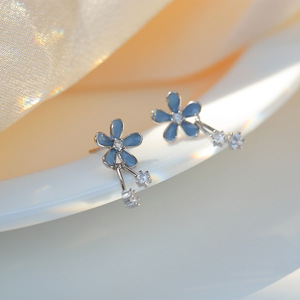 <span class=keywords><strong>Orecchini</strong></span> a Cerchio Trendy Little Daisy per Donne, Fiori in Lega con Zirconi Luccicanti per l'Estate - Product Image 3