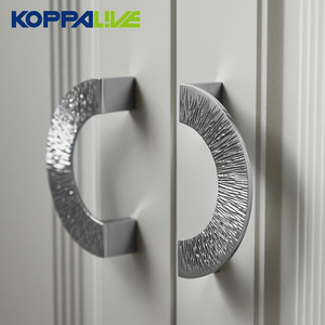 Koppalive Lüks Pirinç Yarım Ay Kulp 22mm Çekiçlenmiş Elektrokaplama Çekme Kolları Mutfak Villa Depo Yatak Odası Dolap Kapısı için - Product Image 4