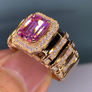 Elegante Anello in Oro con Cristallo Rosa, Lussuoso Zircone Quadrato, Gioiello da Donna alla Moda, per Fidanzamento e Uso Quotidiano, Idea Regalo - Product Image 1