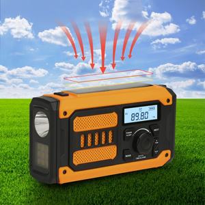 Radio Solar Multifuncional de Emergencia para Exteriores con Manivela, Linterna, Luz de Lectura y Banco de Energía para Prevención de Desastres - Product Image 1