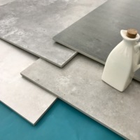 En stock Carreaux de céramique émaillés rustiques antidérapants en porcelaine de marbre pour revêtement mural intérieur de salle de bain