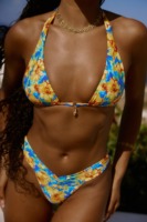 Fabricant OEM, logo personnalisé, ensemble de bikini triangle floral avec breloque dorée, imprimé floral, maillot de bain pour femmes, vêtements de plage
