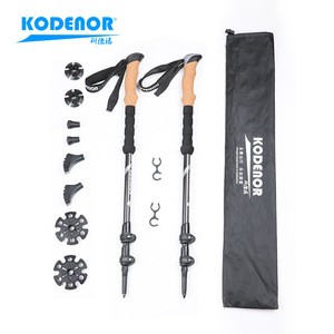 Bâtons de randonnée KODENOR ultralégers en fibre de carbone, télescopiques, pliables en trois sections, avec sac de transport - Product Image 1