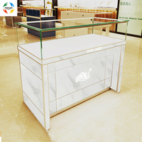 Vitrines de magasin de détail haut de gamme de fabrication professionnelle, design élégant, grand espace, portes arrière à ouverture battante, vitrine pour lunettes