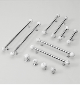Poignées de meubles chromées armoires sphériques en marbre blanc poignées de <span class=keywords><strong>porte</strong></span> en laiton massif argent monotrou armoire tiroir de cuisine - Product Image 4