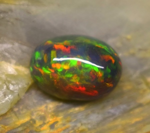 Ópalo Natural de Rajastán, Corte Ovalado, Cabujón, Multicolor, Gema Suelta para Joyería, 4.8 CT, 13.6*9.8*7.3 mm - Product Image 2