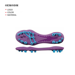 Vente en gros de chaussures de football en Tpu personnalisées semelle de chaussures de football unisexe antidérapante et portable - Product Image 1