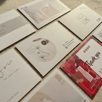 Invitations de mariage personnalisées avec un fini nacré et cartes de remerciement personnalisées - Design élégant de style carte postale pour les mariages