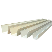 Système de gouttière de toit en PVC moderne, tuyau d'eau rectangulaire pour le drainage dans les jardins, les hôtels et les applications extérieures - Meilleur prix !
