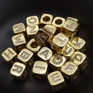 Zakol — <span class=keywords><strong>perles</strong></span> d'alphabet carrées en zircone cubique, pierres de couleur or micro pavée, <span class=keywords><strong>perles</strong></span> en forme de <span class=keywords><strong>lettres</strong></span>, pour la fabrication de bijoux, (MPB105) - Product Image 2