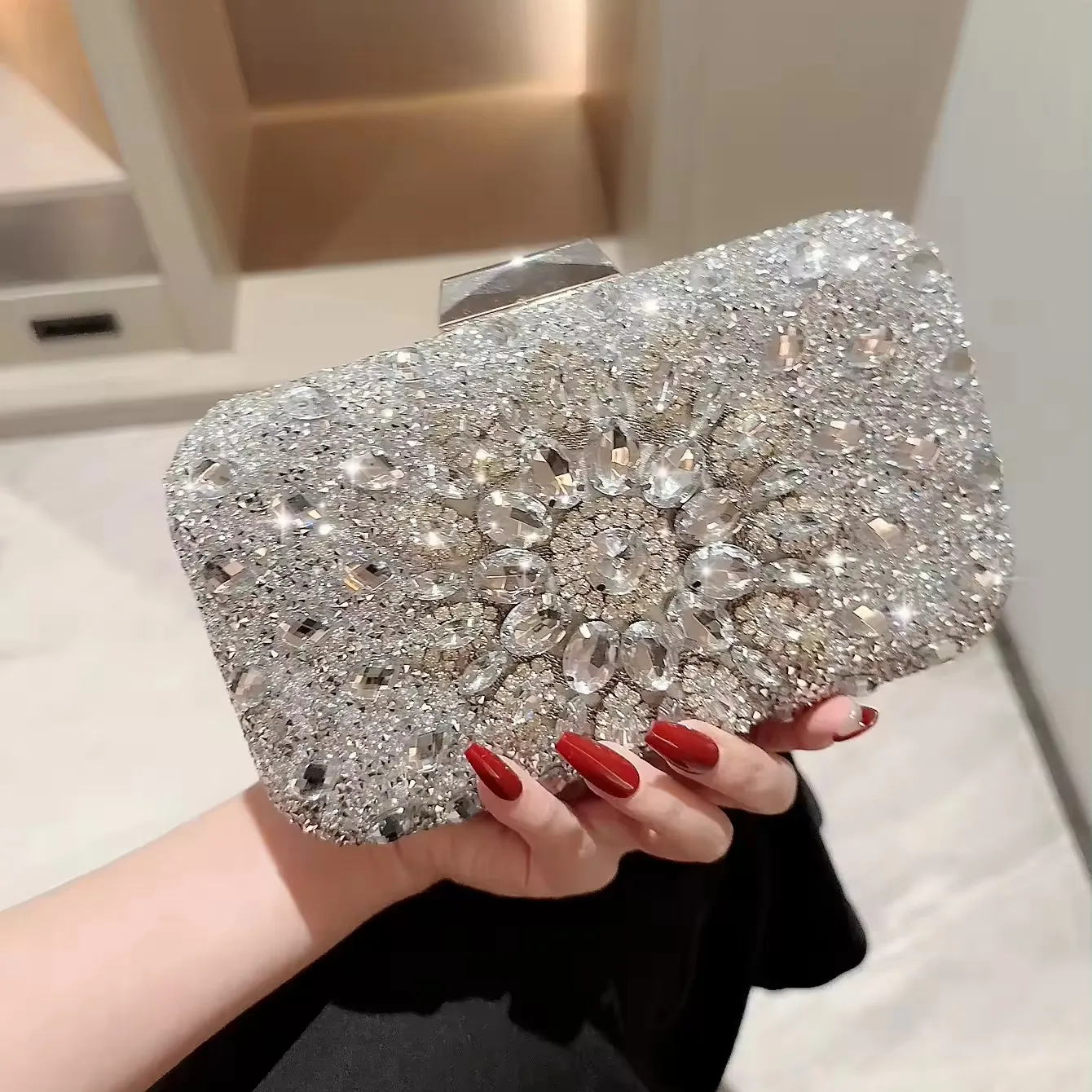 Produit vendable unique diamant sac à main de luxe pour les femmes couleurs strass femmes fête pochettes sacs de soirée