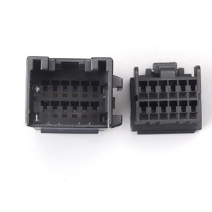 Conector Automotriz de 12 Posiciones, Plástico Negro IP20, Uso en Automóviles, DT04-3P-P007, Terminación Macho y Hembra - Product Image 3