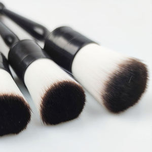 Cepillo de Detallado para Autos NIKO con Mango Negro de Fibra, Cerdas de Lana y Seda, para Limpiar el Interior y las Ranuras del Vehículo - Product Image 2